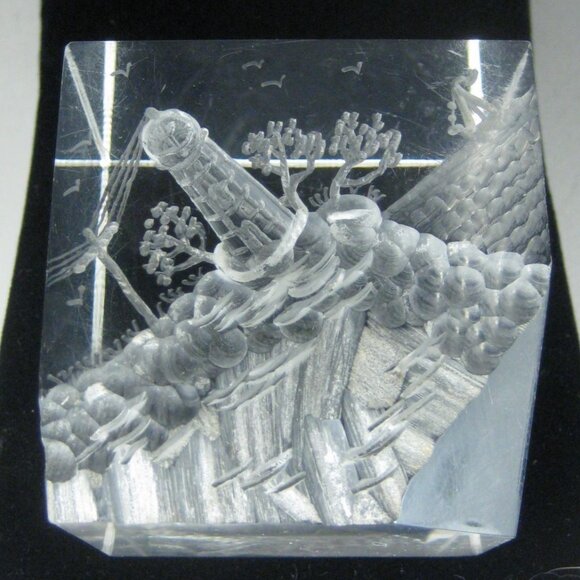 Vintage Cube Lighthouse Dekel Vintage 1978 Clear Acrylic Sculpture Paperweight - Picture 1 of 16